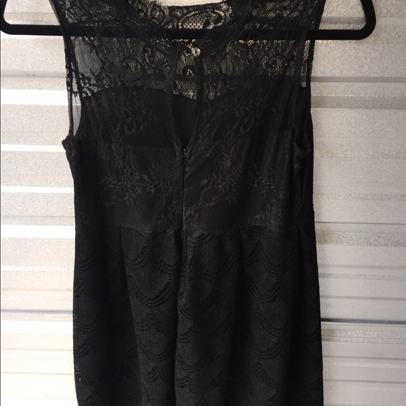 Scalloped eyelash lace dress knee length - Picture 4 of 5